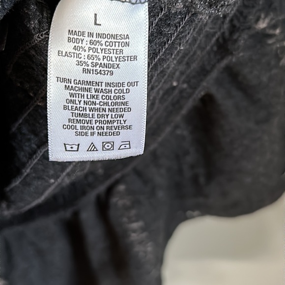 AE off the Shoulder Crop top size Large - Picture 9 of 9